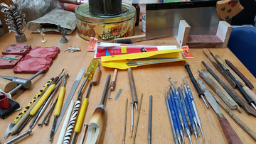 Variety of tools that can be used for carving wax.